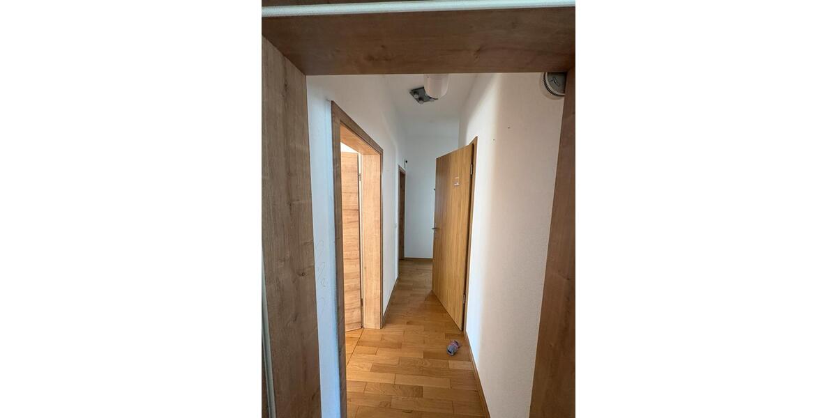 Etagenwohnung Göppingen - 1 Zimmer, 90 m&sup2;, 1.300&euro; | Angebot:27595834