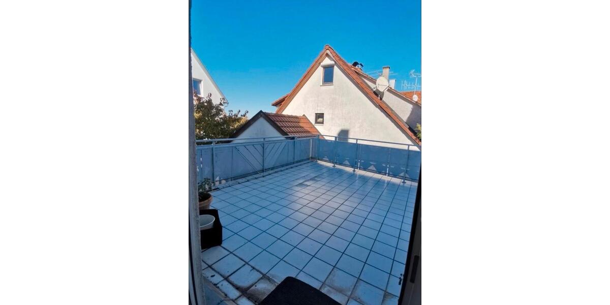 Etagenwohnung Baltmannsweiler - 3 Zimmer, 104 m&sup2;, 1.200&euro; | Angebot:26004526