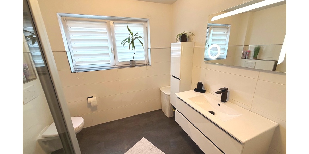 Einziehen & wohlfühlen – moderne Eigentumswohnung mit 4,5 Zimmern und Stellplatz - 4.5 Uhingen Uhingen | Angebot:26474862
