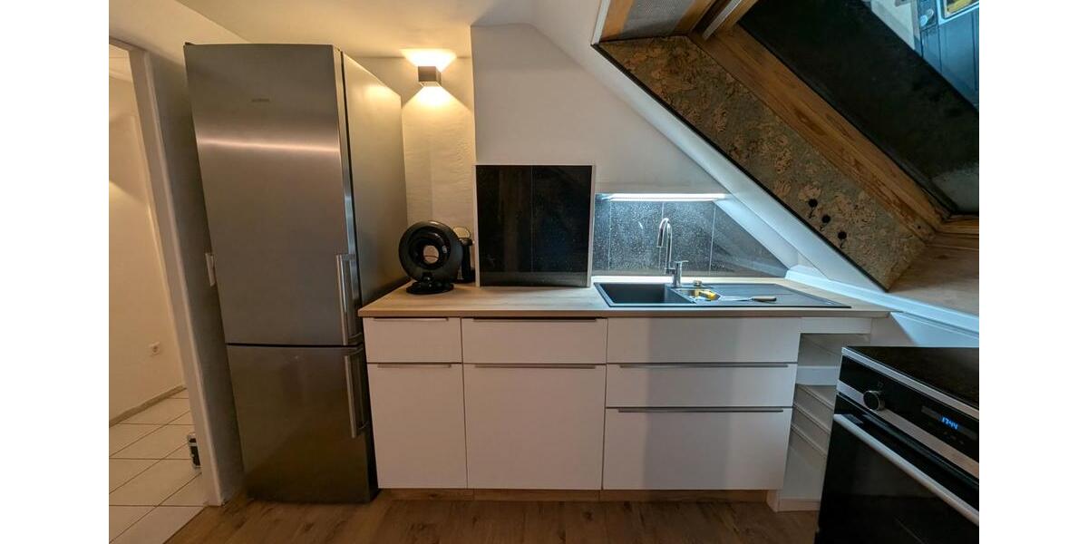 Dachgeschoßwohnung Laichingen - 3.5 Zimmer, 81 m&sup2;, 1.200&euro; | Angebot:25989323