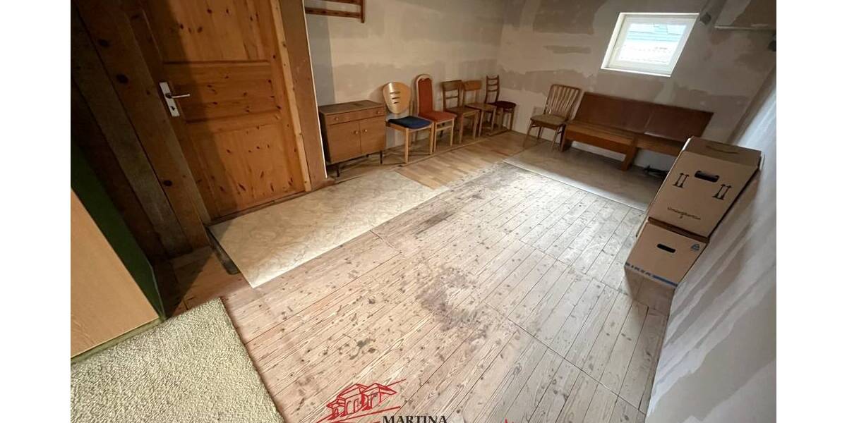 Mehrfamilienhaus, Wohnhaus Göppingen / Jebenhausen Jebenhausen - 6 Zimmer, 129 m&sup2;, 299.000&euro; | Angebot:26657333