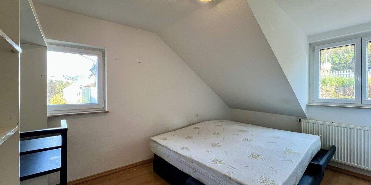 Etagenwohnung Esslingen Krummenacker - 4 Zimmer, 75 m&sup2;, 270.000&euro; | Angebot:25706125
