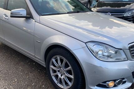 Mercedes-Benz C 220 254.500 km 6.600 &euro; Essingen 73457