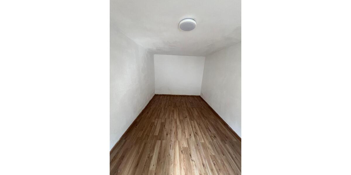 Erdgeschoßwohnung Uhingen - 3 Zimmer, 70 m&sup2;, 850&euro; | Angebot:24618223