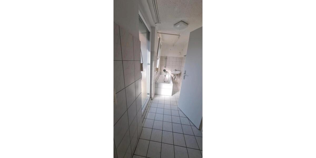 Etagenwohnung Lorch - 4 Zimmer, 90 m&sup2;, 1.000&euro; | Angebot:27570365