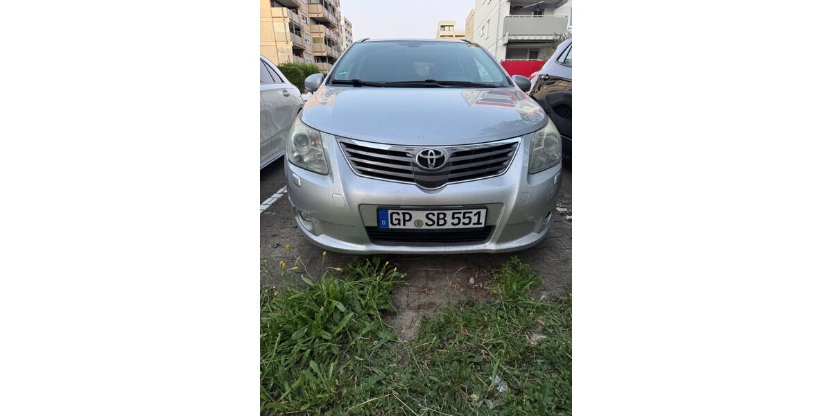 Toyota Avensis 250.000 km 5.000 &euro; Eislingen fils 73054