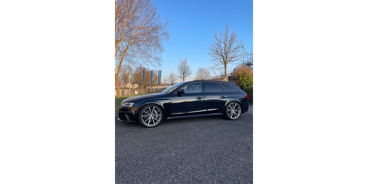 Audi RS4 126.000 km 44.990 &euro; Althütte 71566