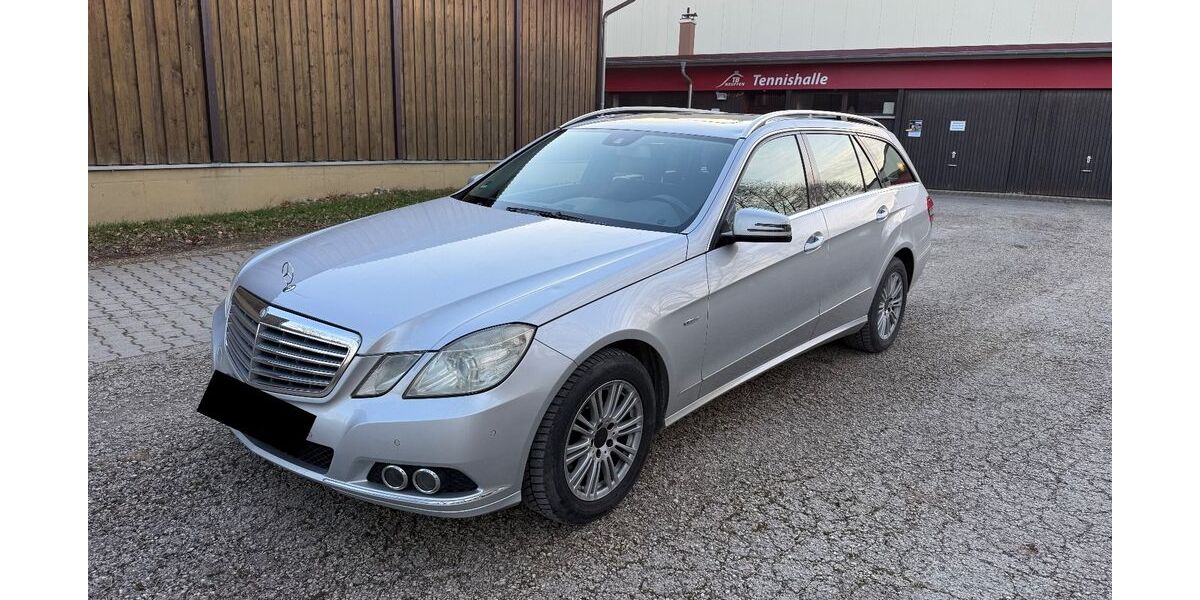 Mercedes-Benz E 220 303.900 km 4.199 &euro; Nürtingen 72622