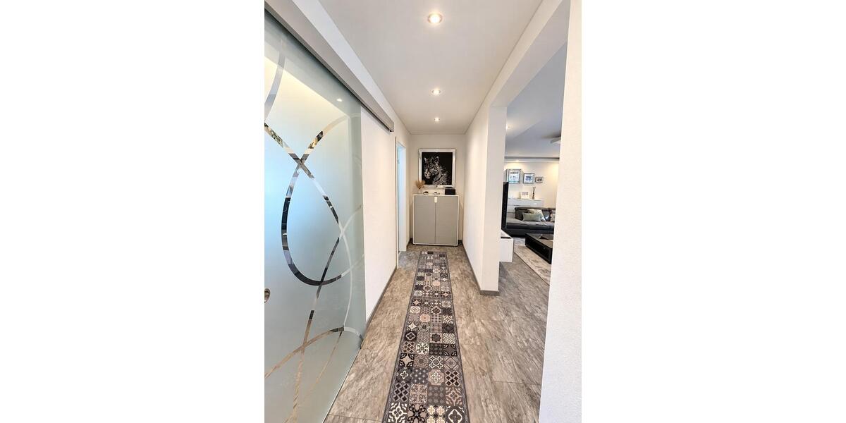 Doppelhaushälfte Schwaikheim - 8 Zimmer, 160 m&sup2;, 669.000&euro; | Angebot:27598082