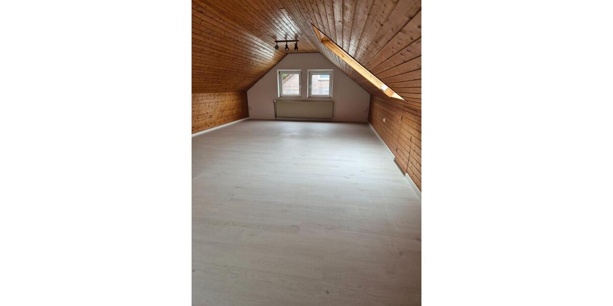 Einfamilienhaus Schorndorf - 6 Zimmer, 150 m&sup2;, 1.800&euro; | Angebot:25765684