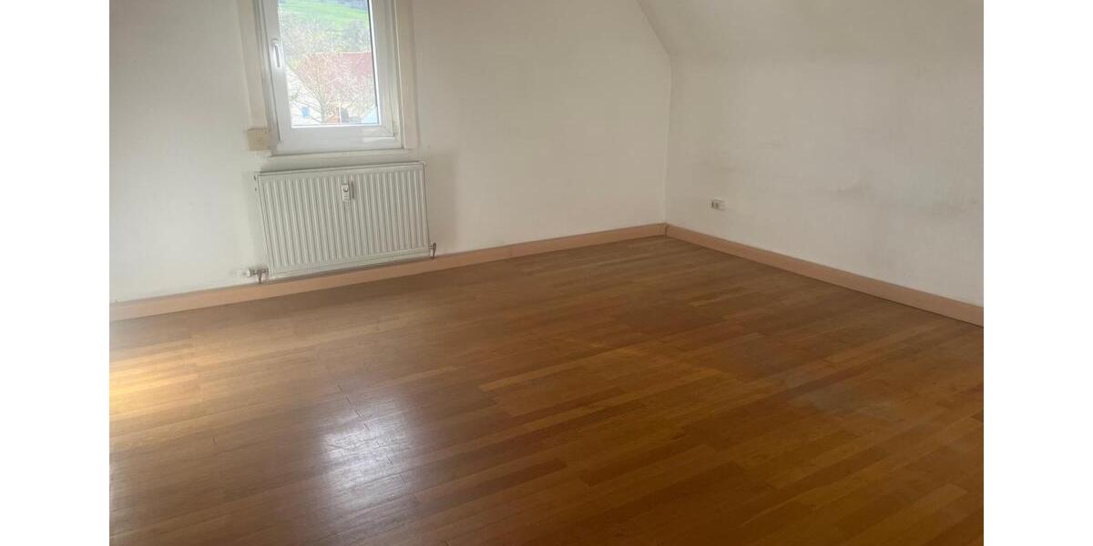 Dachgeschoßwohnung Göppingen Bruckwasen - 4 Zimmer, 84 m&sup2;, 840&euro; | Angebot:25944176