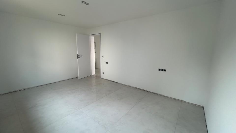 Erdgeschoßwohnung Weissach im Tal - 5 Zimmer, 132 m&sup2;, 1.630&euro; | Angebot:26020895