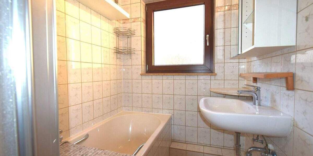 Einfamilienhaus Göppingen Bezgenriet - 6 Zimmer, 132 m&sup2;, 393.900&euro; | Angebot:25672855