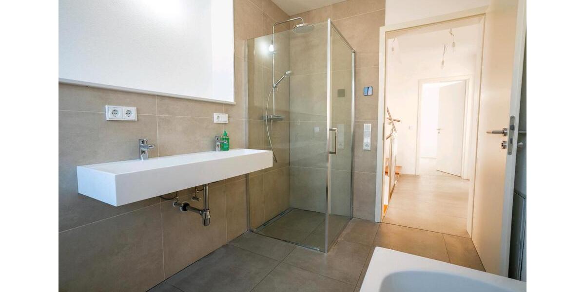 Reihenhaus Göppingen Bruckwasen - 5 Zimmer, 136 m&sup2;, 1.650&euro; | Angebot:26479679
