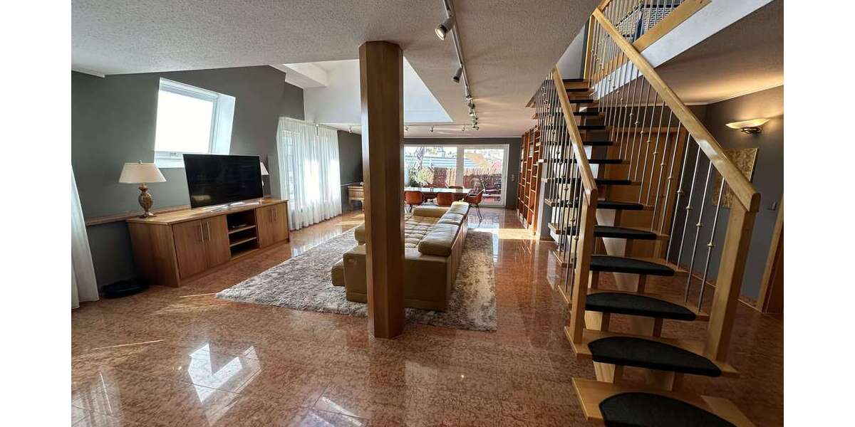 Etagenwohnung Weinstadt - 4.5 Zimmer, 166 m&sup2;, 2.200&euro; | Angebot:26607392