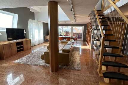 Wohnung Weinstadt - 4.5 Zimmer, 166 m&sup2;, 2.200&euro; | Angebot:26607392