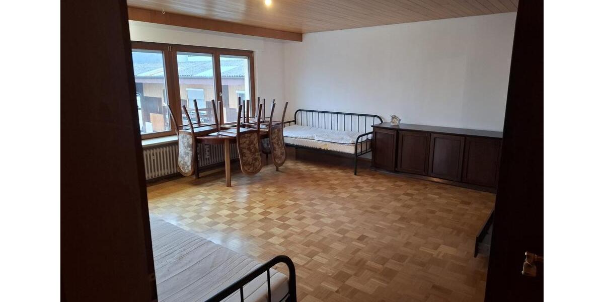 Etagenwohnung Schorndorf - 5 Zimmer, 150 m&sup2;, 1.520&euro; | Angebot:25934865