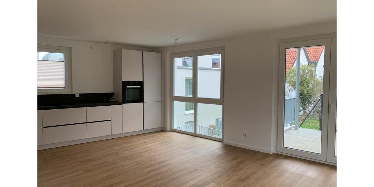 Erdgeschoßwohnung Weinstadt - 3 Zimmer, 119 m&sup2;, 1.601&euro; | Angebot:26004773