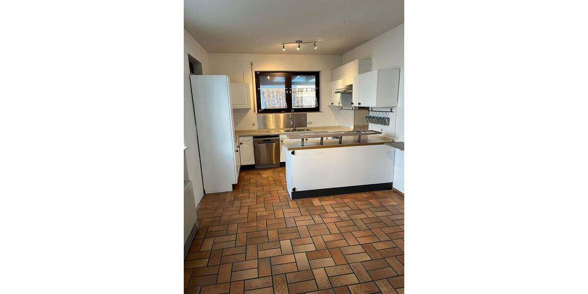 Mehrfamilienhaus, Wohnhaus Hattenhofen - 8 Zimmer, 245 m&sup2;, 549.000&euro; | Angebot:25654276