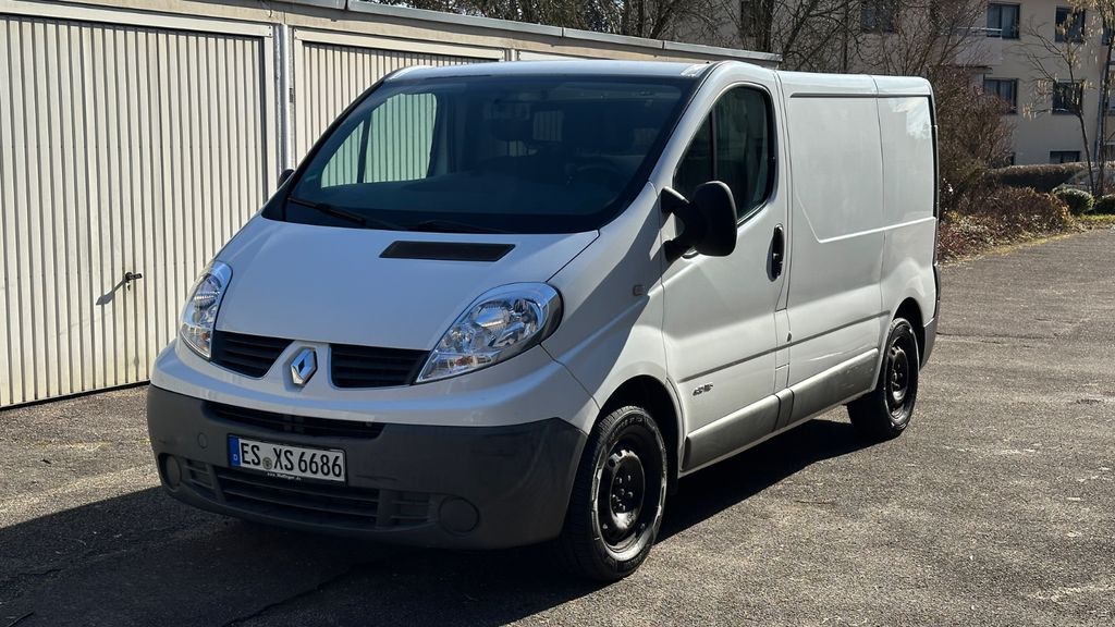 Renault Trafic 205.000 km 6.500 &euro; Esslingen 73732
