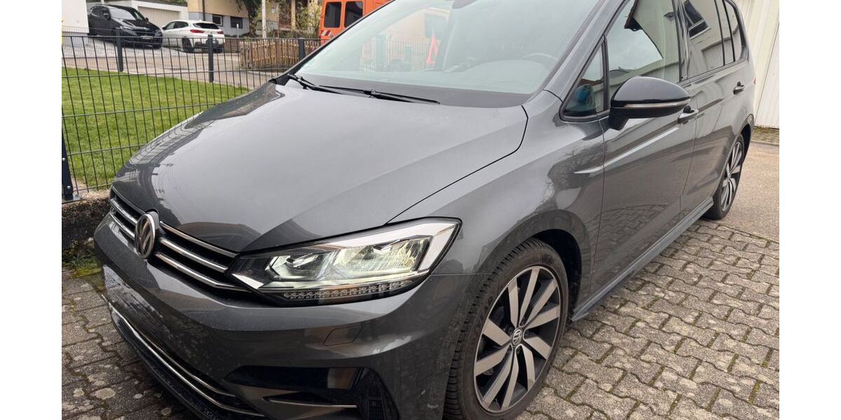 VW Touran 99.500 km 22.000 &euro; Schwaikheim 71409