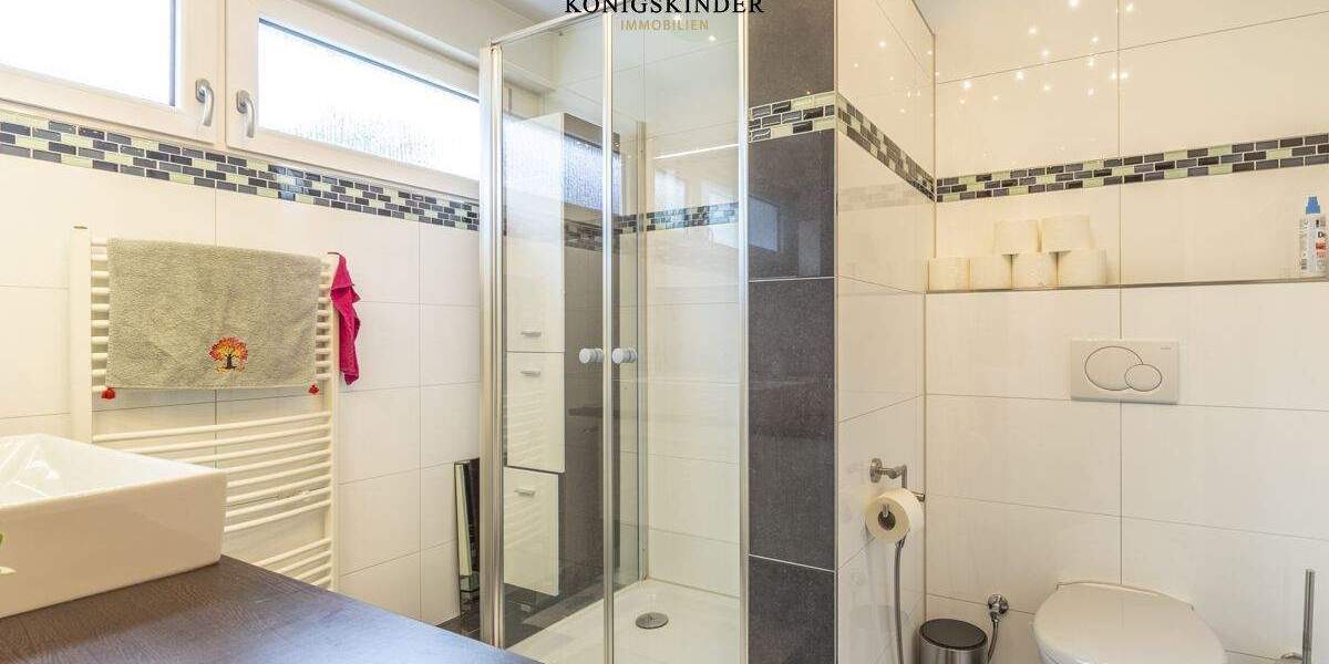 Doppelhaushälfte Ebersbach an der Fils Ebersbach - 7 Zimmer, 193 m&sup2;, 599.000&euro; | Angebot:25671731
