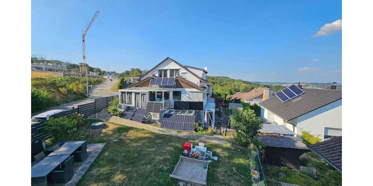 Exklusives 3-FMH mit ca. 370 m², ca.19,32 kWp PV-Anlage, ca.15,6kWh Speicher & traumhaftem Weitblick - Mehrfamilienhaus, Wohnhaus Albershausen | Angebot:27532417