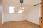 Sonnige Dachgeschoss-Oase mit PV-Anlage und Balkon - Etagenwohnung Schorndorf | Angebot:26818454