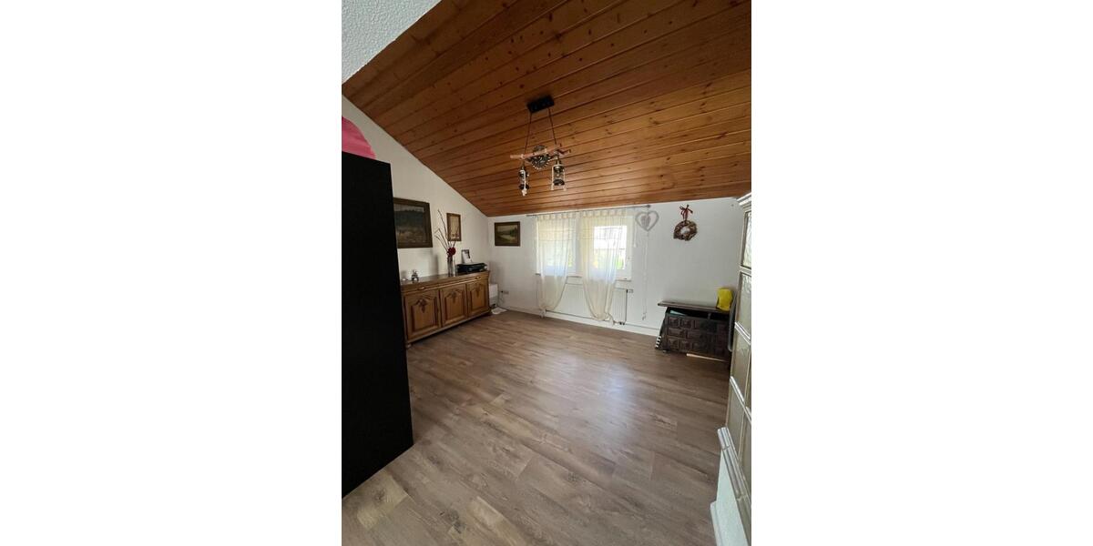 Etagenwohnung Lorch - 3 Zimmer, 96 m&sup2;, 880&euro; | Angebot:25216173