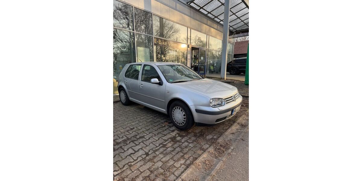 VW Golf 100.000 km 3.850 &euro; Esslingen 73734