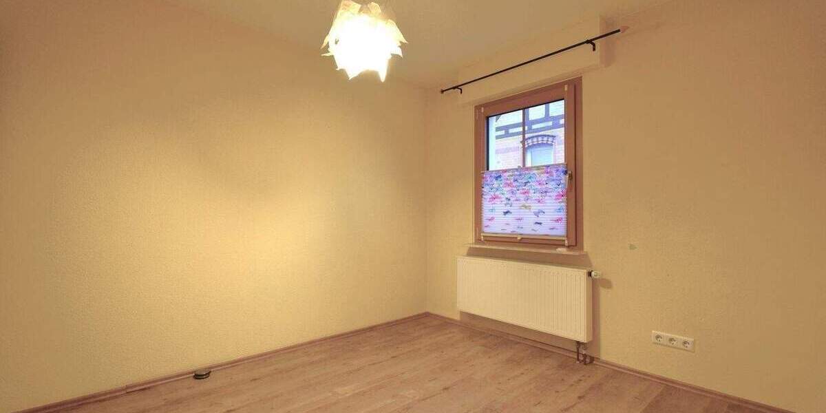 Mehrfamilienhaus, Wohnhaus Böbingen an der Rems Böbingen - 7 Zimmer, 224 m&sup2;, 600.000&euro; | Angebot:26703166