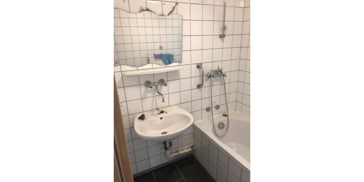 Dachgeschoßwohnung Schorndorf - 2.5 Zimmer, 46 m&sup2;, 600&euro; | Angebot:25168979