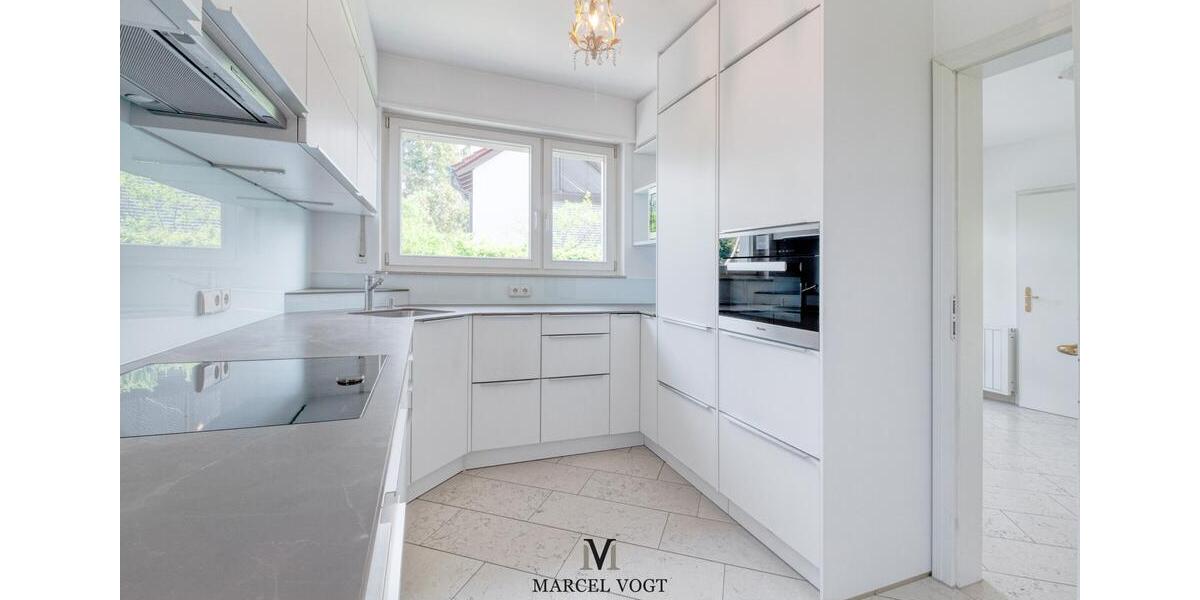 Einfamilienhaus Nürtingen - 7 Zimmer, 175 m&sup2;, 2.500&euro; | Angebot:26646125