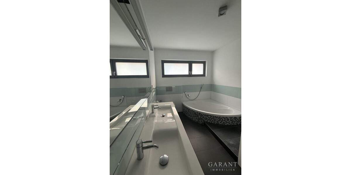 Doppelhaushälfte Lorch - 6 Zimmer, 161 m&sup2;, 659.000&euro; | Angebot:25781250