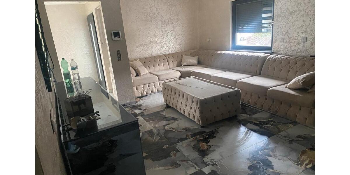 Einfamilienhaus Nürtingen - 225 Zimmer, 225 m&sup2;, 2.000&euro; | Angebot:26483462