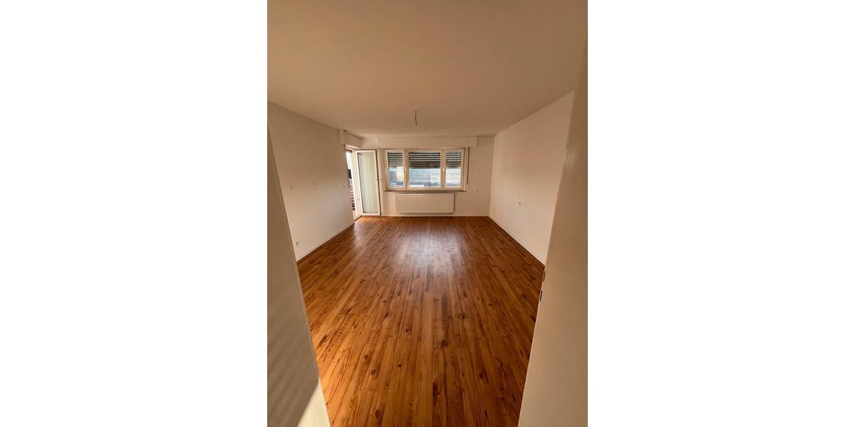 Etagenwohnung Baltmannsweiler - 4 Zimmer, 87 m&sup2;, 1.200&euro; | Angebot:25902091