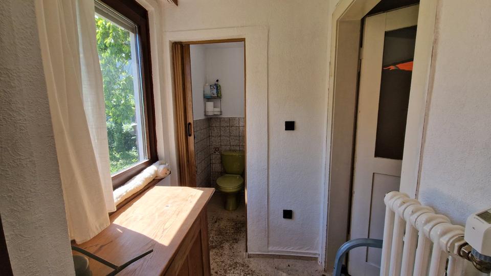 Einfamilienhaus Esslingen am Neckar Pliensauvorstadt - 7 Zimmer, 128 m&sup2;, 485.000&euro; | Angebot:26940262