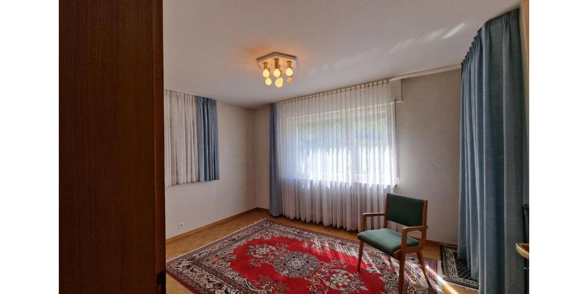 Einfamilienhaus Schorndorf - 8 Zimmer, 226 m&sup2;, 749.000&euro; | Angebot:25402584