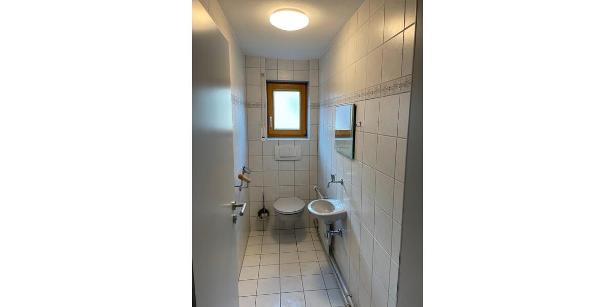 Etagenwohnung Weinstadt - 4 Zimmer, 80 m&sup2;, 1.450&euro; | Angebot:25569297