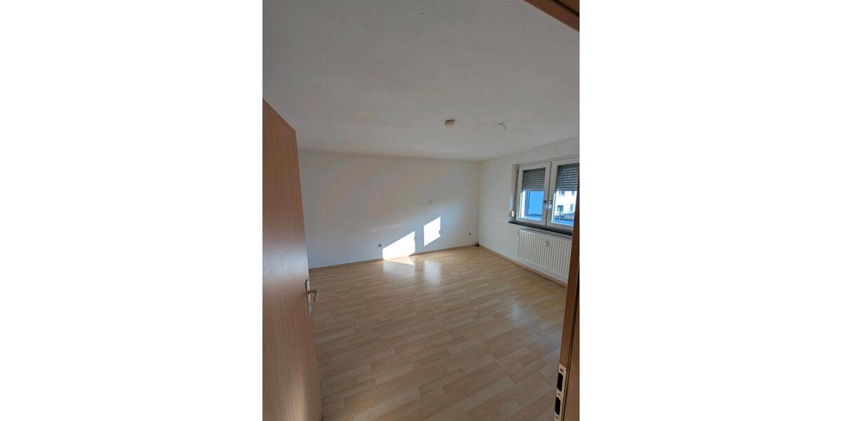 Etagenwohnung Schwäbisch Gmünd - 3 Zimmer, 70 m&sup2;, 880&euro; | Angebot:25654042