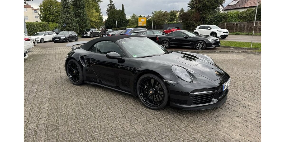 Porsche 992 Turbo S Cabriolet Keramik Sportabg alles schwa 7.000 km 248.000 &euro; Schorndorf 73614