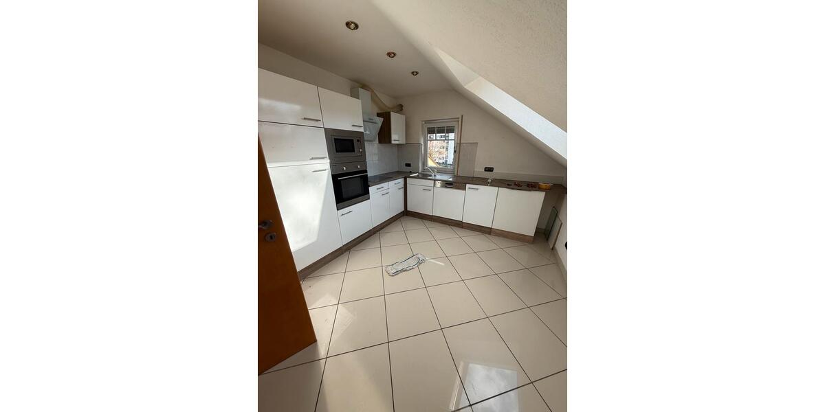 Dachgeschoßwohnung Geislingen an der Steige - 3 Zimmer, 77 m&sup2;, 850&euro; | Angebot:25945538