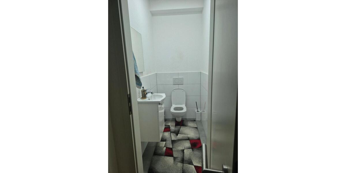 Erdgeschoßwohnung Göppingen Bruckwasen - 4.5 Zimmer, 134 m&sup2;, 370.000&euro; | Angebot:25843724