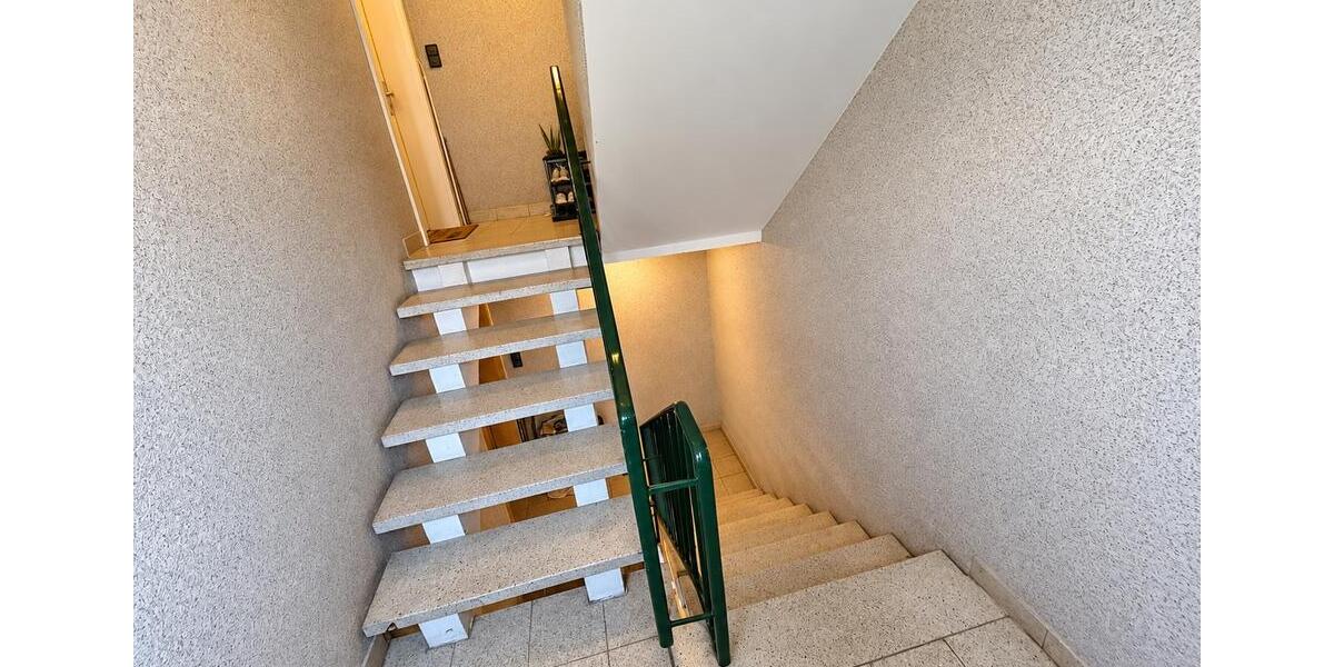 Doppelhaushälfte Schwaikheim - 8 Zimmer, 160 m&sup2;, 669.000&euro; | Angebot:27598082