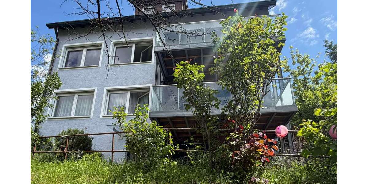 Einfamilienhaus Esslingen am Neckar Brühl - 10 Zimmer, 200 m&sup2;, 748.000&euro; | Angebot:27307111