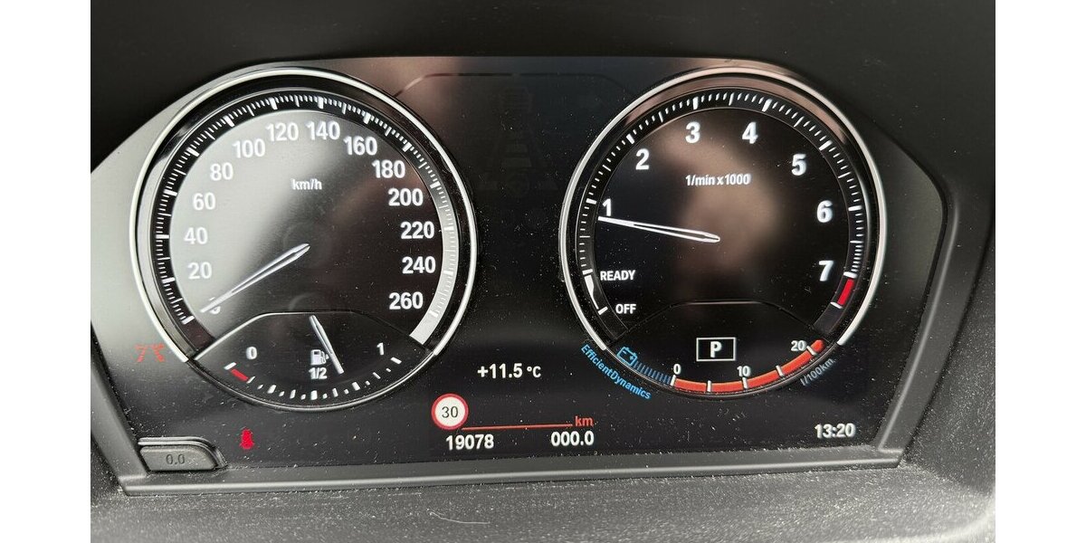 BMW X1 2.0i xDrive M Sportpaket LED,Navi,AHK* 19.000 km 33.650 &euro; Schorndorf 73614