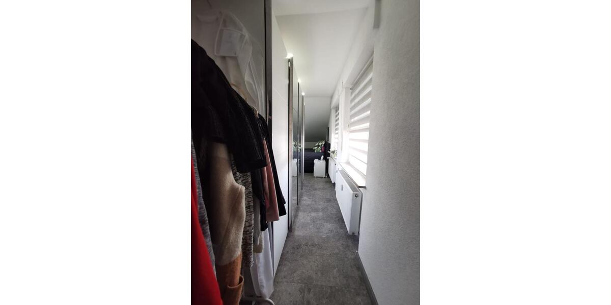 Dachgeschoßwohnung Essingen - 3 Zimmer, 90 m&sup2;, 850&euro; | Angebot:26681912