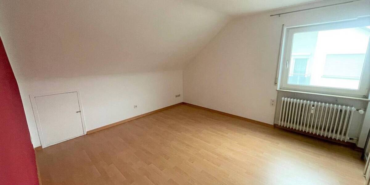 Etagenwohnung Schorndorf - 3 Zimmer, 82 m&sup2;, 299.000&euro; | Angebot:25678639