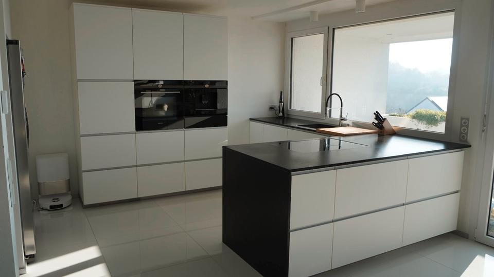 Einfamilienhaus Esslingen am Neckar Brühl - 6 Zimmer, 200 m&sup2;, 750&euro; | Angebot:26658405