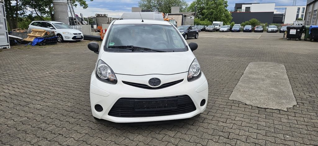 Toyota Aygo (X) 103.128 km 2.990 &euro; Waiblingen Neustadt ( 15 km von Stuttgart ) 71336